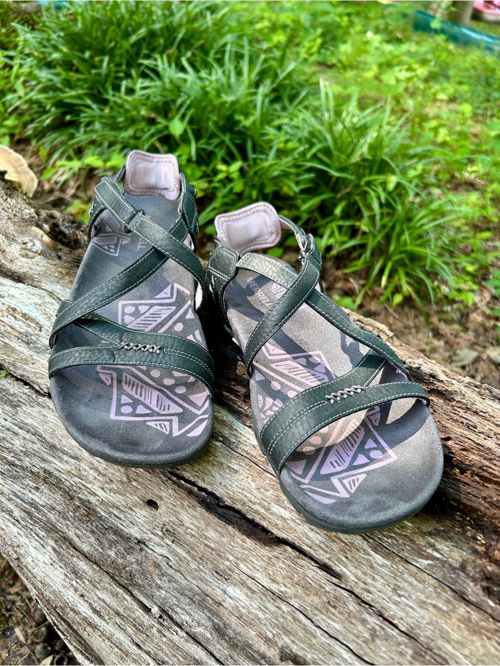 Merrell Women's Black Strappy Leather Sandals - Picture 2 of 15